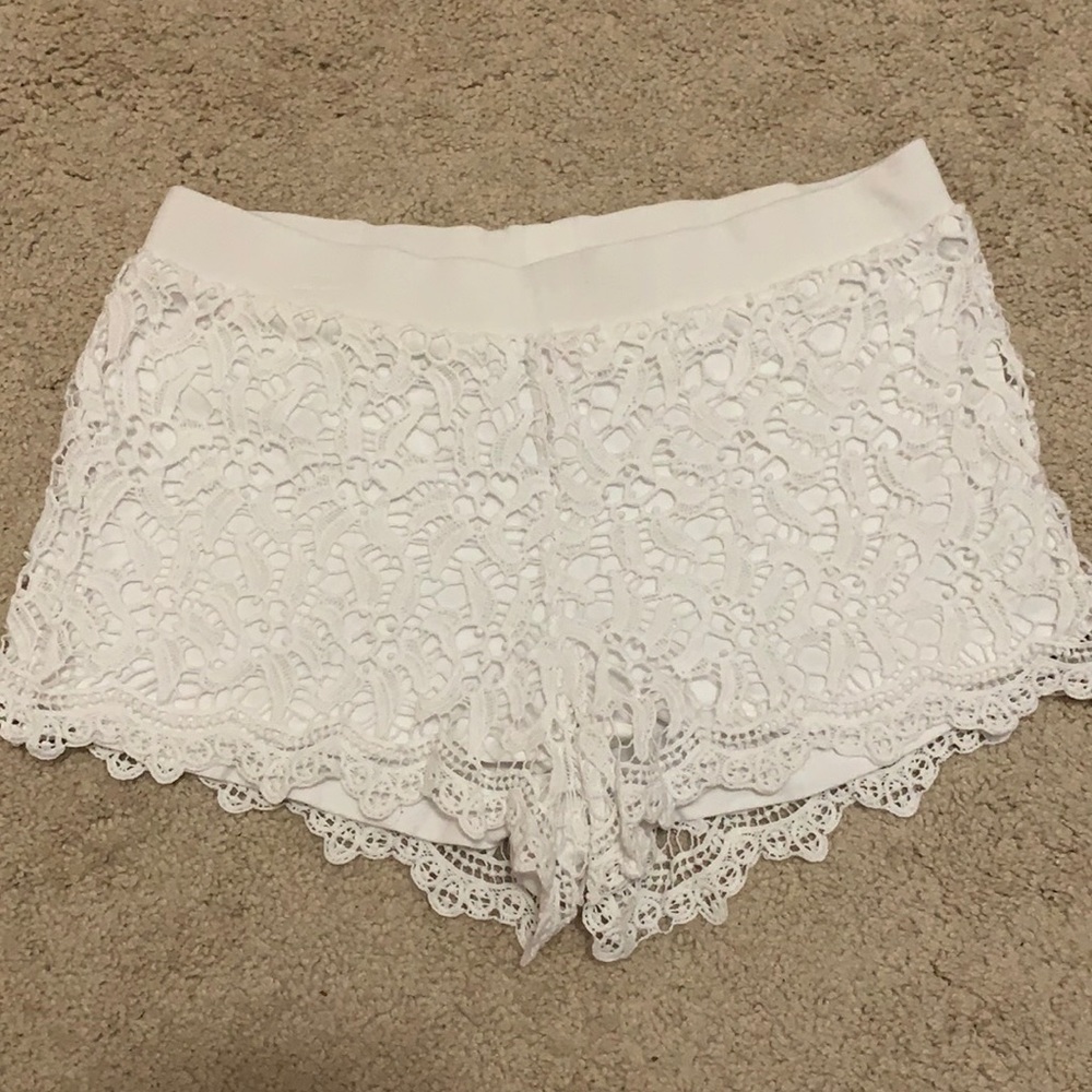Lilly Pulitzer White Lace/Crochet Shorts
